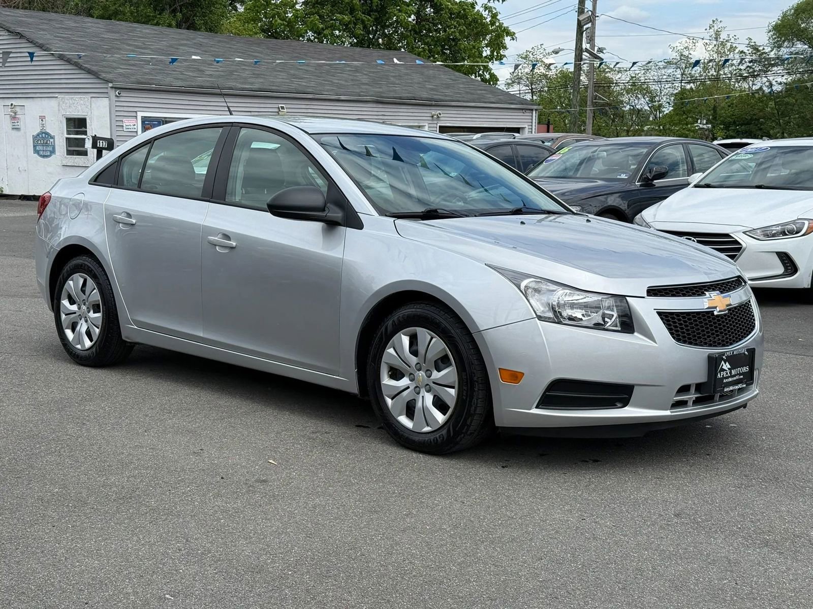 Used 2013 Chevrolet Cruze LS FWD image 12