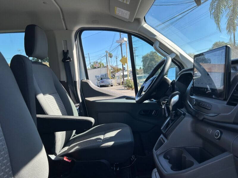 Used 2022 Ford Transit 350 XLT RWD image 8