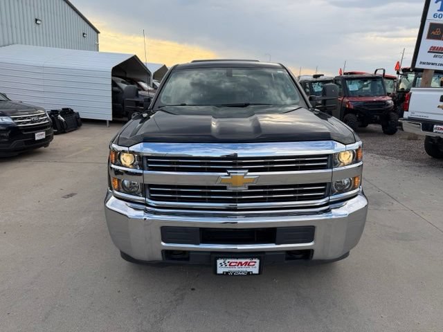 Used 2018 Chevrolet Silverado 3500 W/T AWD/4WD image 2