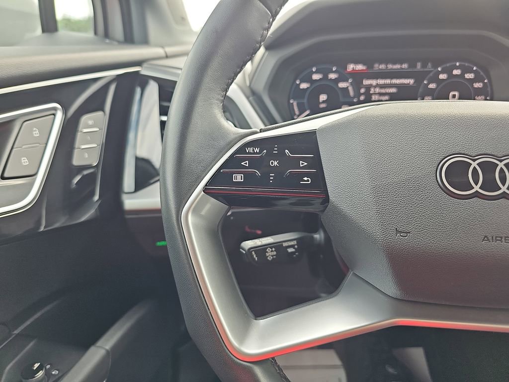 Used 2023 Audi Q4 e-tron Premium Plus w/ Premium Plus image 21