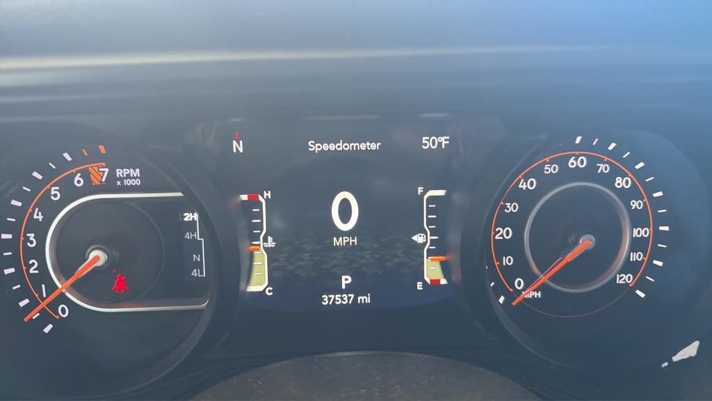 Used 2024 Jeep Gladiator Sport AWD/4WD image 23