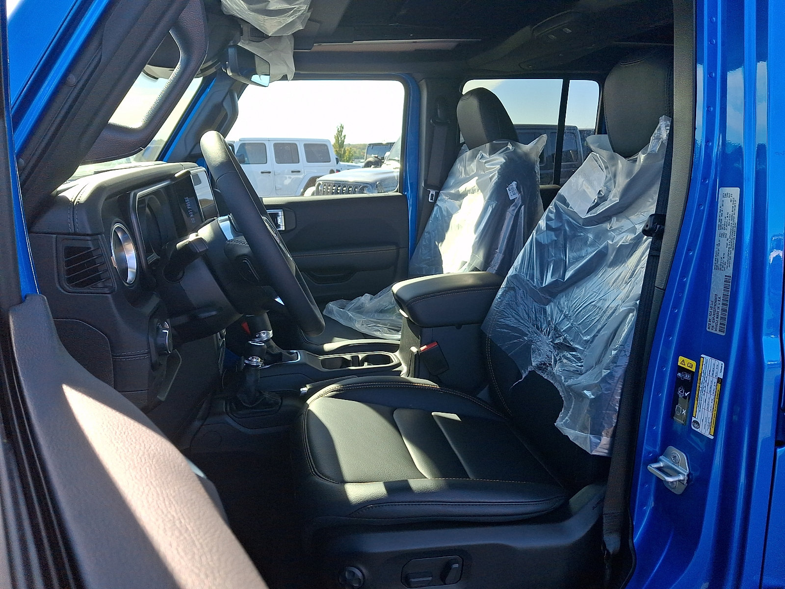New 2026 Jeep Wrangler Unlimited Sahara AWD/4WD image 6