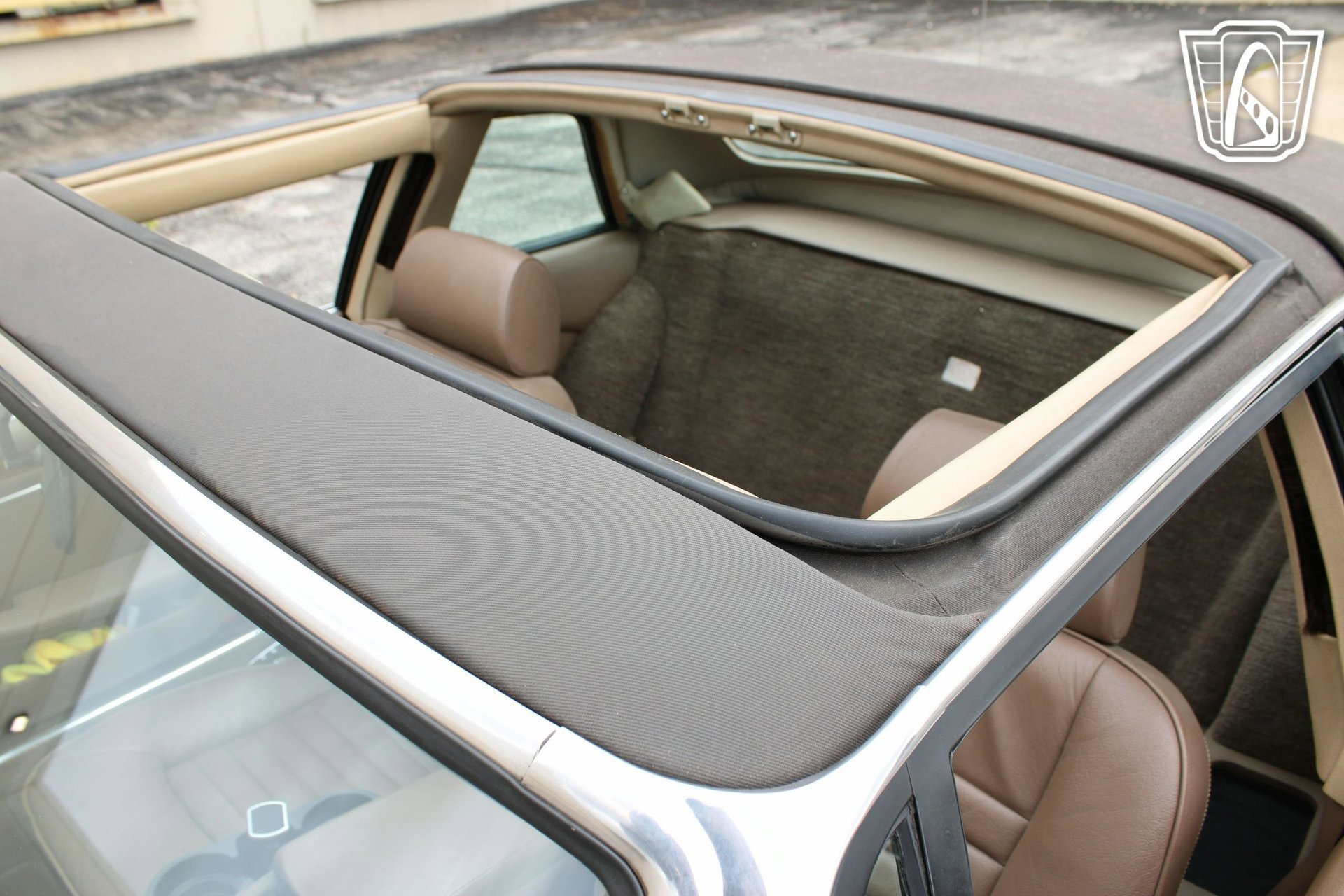 Used 1988 Jaguar XJS V12 Convertible image 26