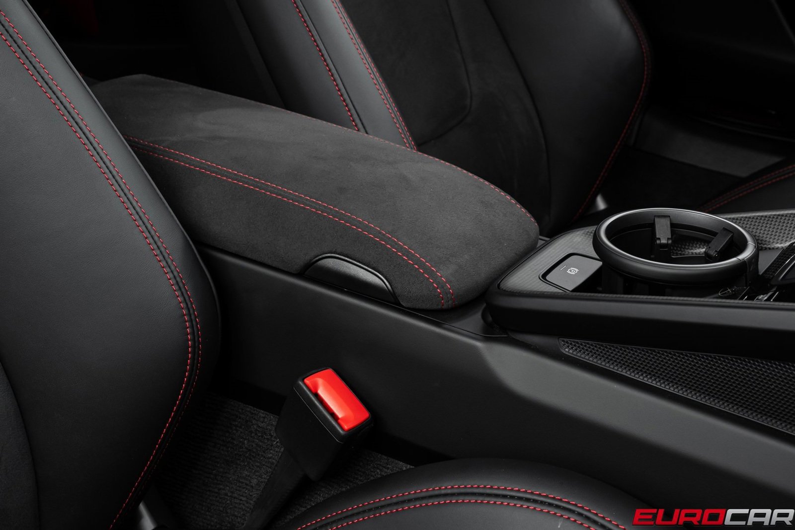 Used 2024 Porsche 911 Carrera GTS w/ Premium Package image 35