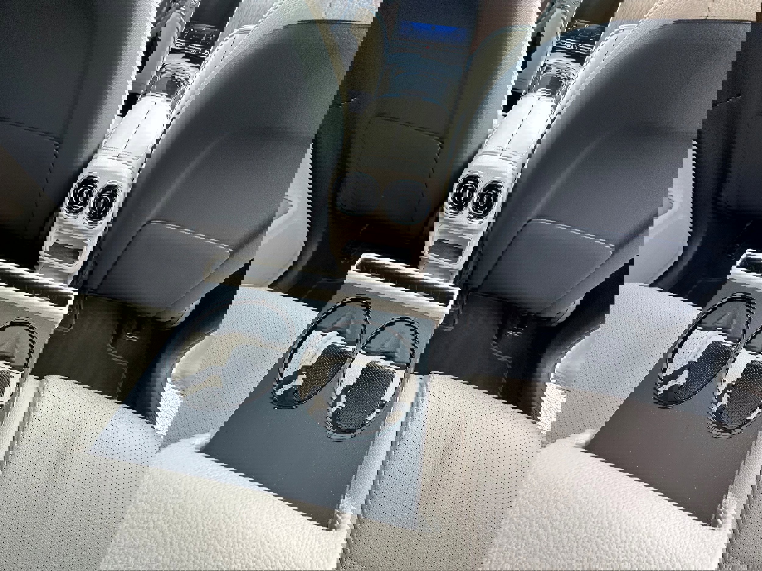 Used 2023 Mercedes-Benz GLC 300 4MATIC image 19