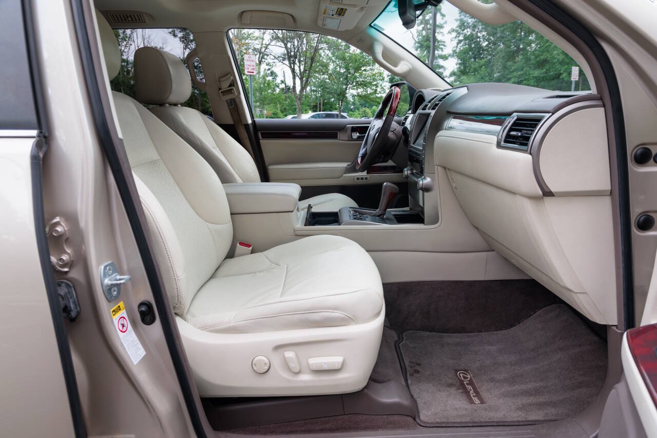 Used 2010 Lexus GX 460 w/ Comfort Plus Pkg AWD/4WD image 21
