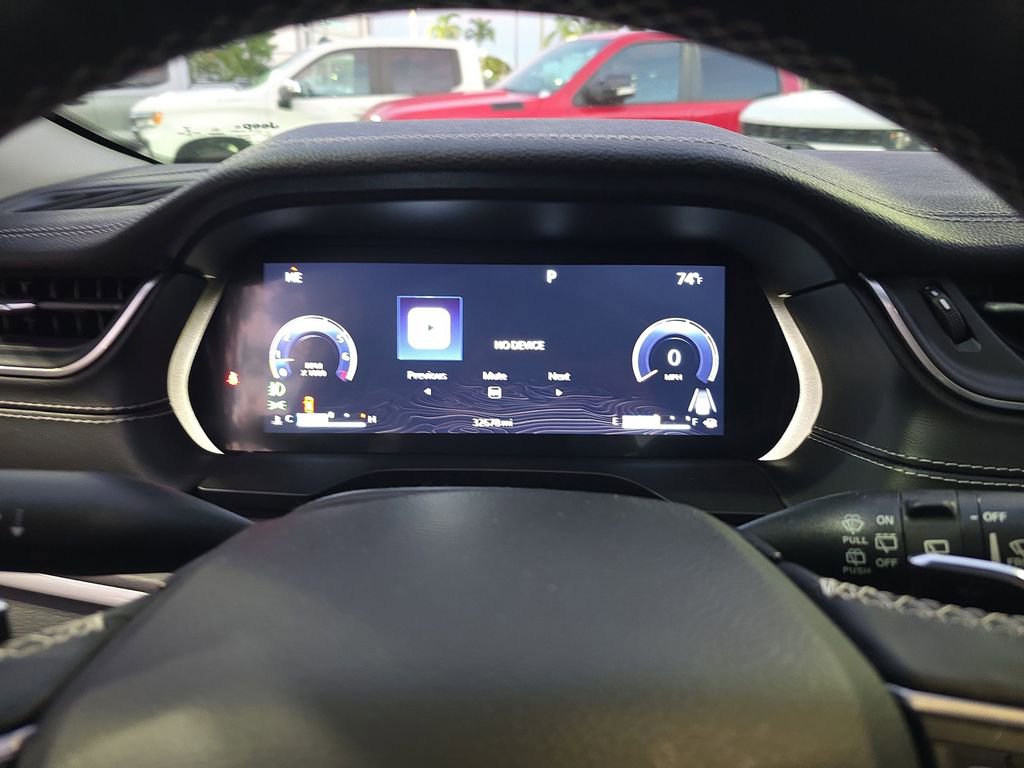 Used 2022 Jeep Grand Cherokee Limited image 22