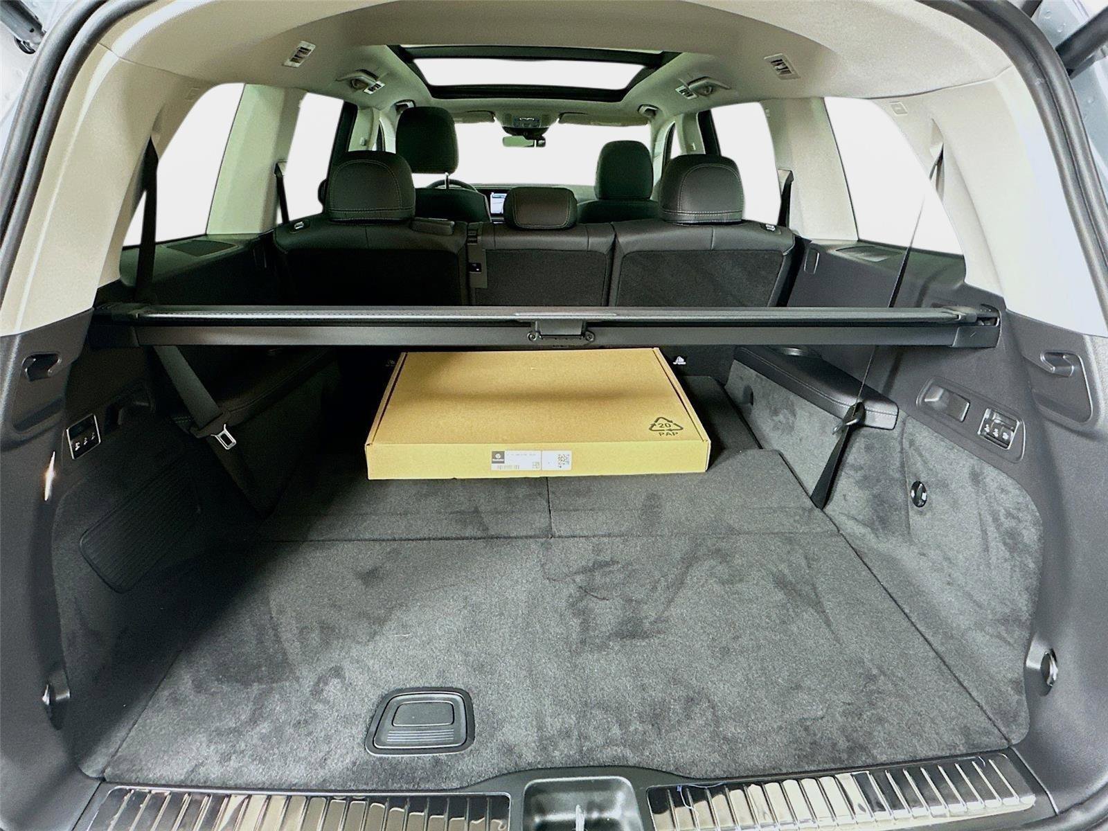 Used 2026 Mercedes-Benz GLS 450 4MATIC image 35