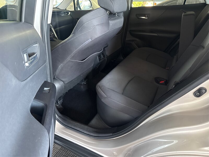 Used 2021 Toyota Venza LE w/ Carpet Mat Package (TMS) AWD/4WD image 10