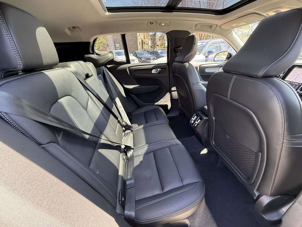 Used 2024 Volvo XC40 B5 Plus w/ Climate Package AWD/4WD image 15