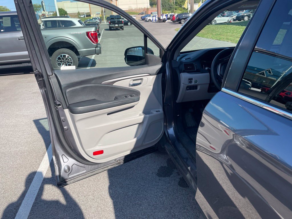 Used 2018 Honda Pilot EX image 12