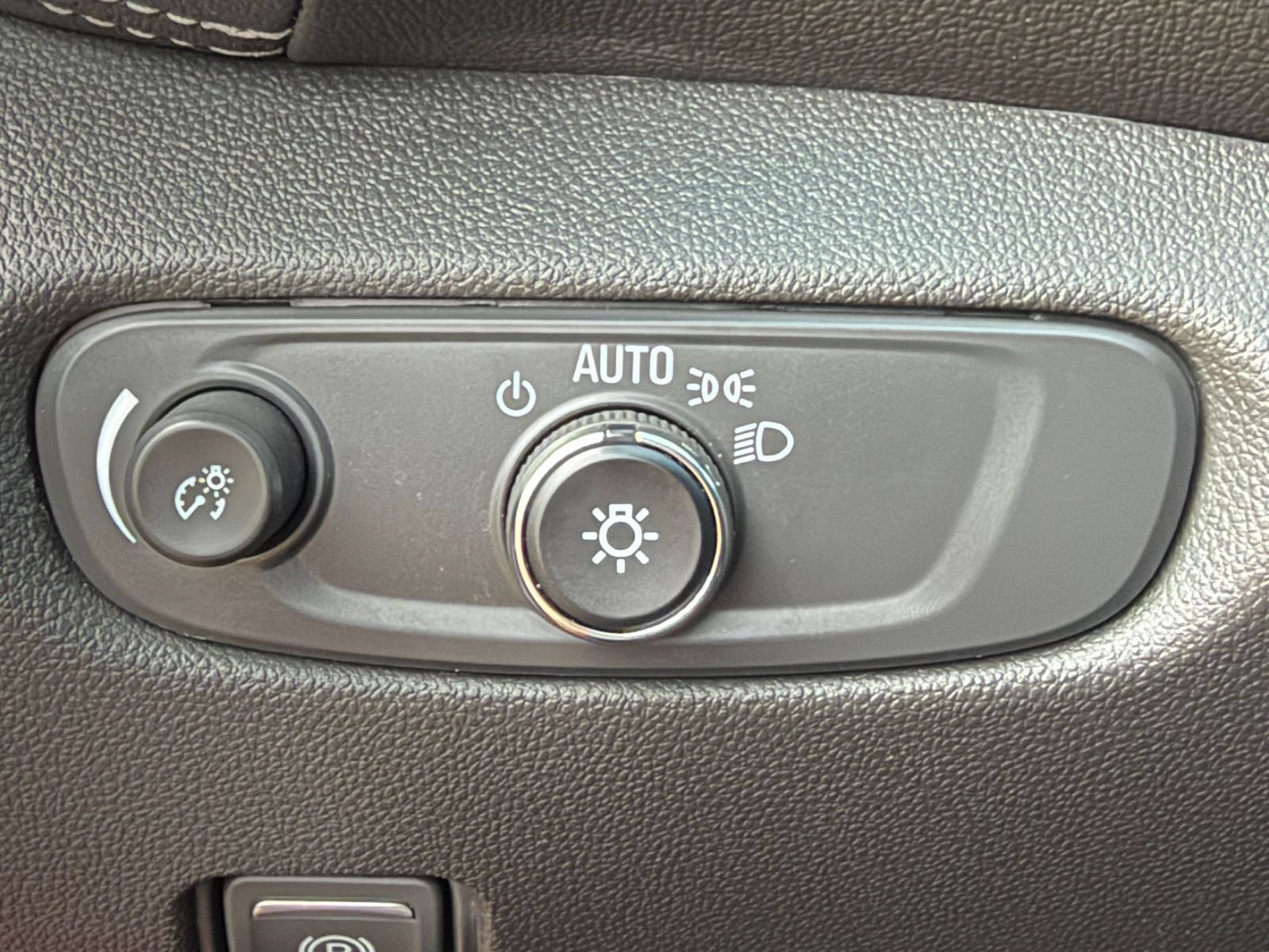 Used 2026 Chevrolet Blazer LT AWD/4WD image 34