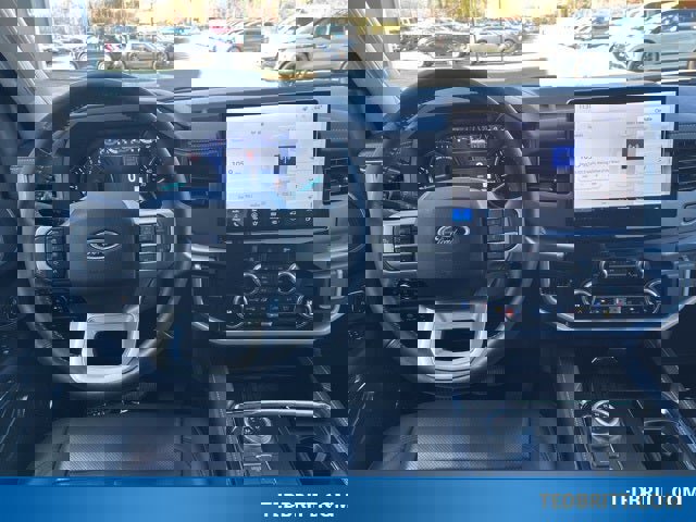 Used 2024 Ford Expedition XLT image 18
