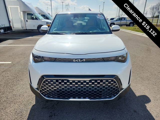 Used 2024 Kia Soul EX w/ Option Group 015 FWD image 3