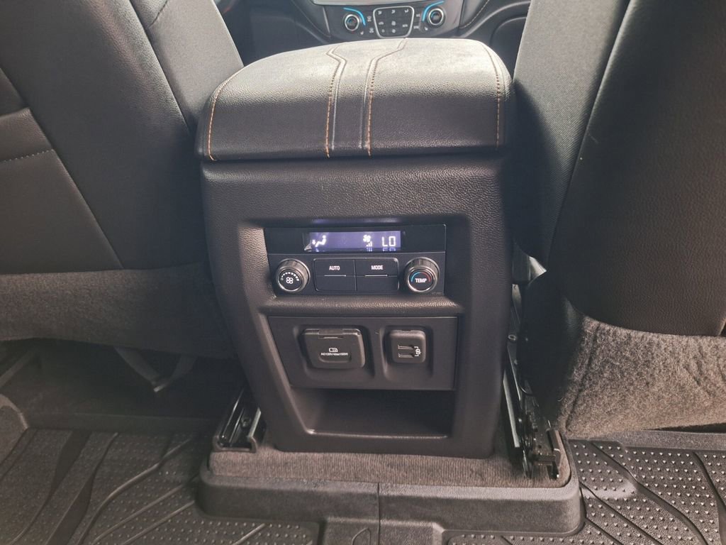 Used 2020 Chevrolet Traverse LT w/ LT Premium Package image 27