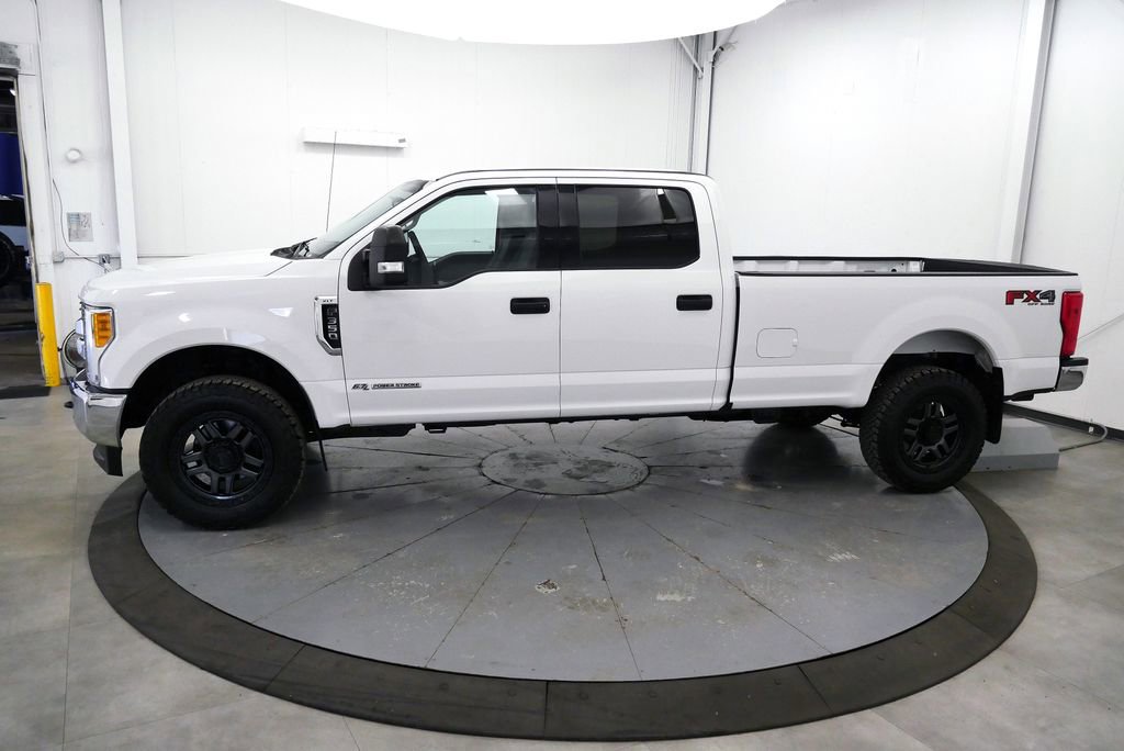 Used 2017 Ford F350 XLT w/ FX4 4x4 Off Road Package image 4