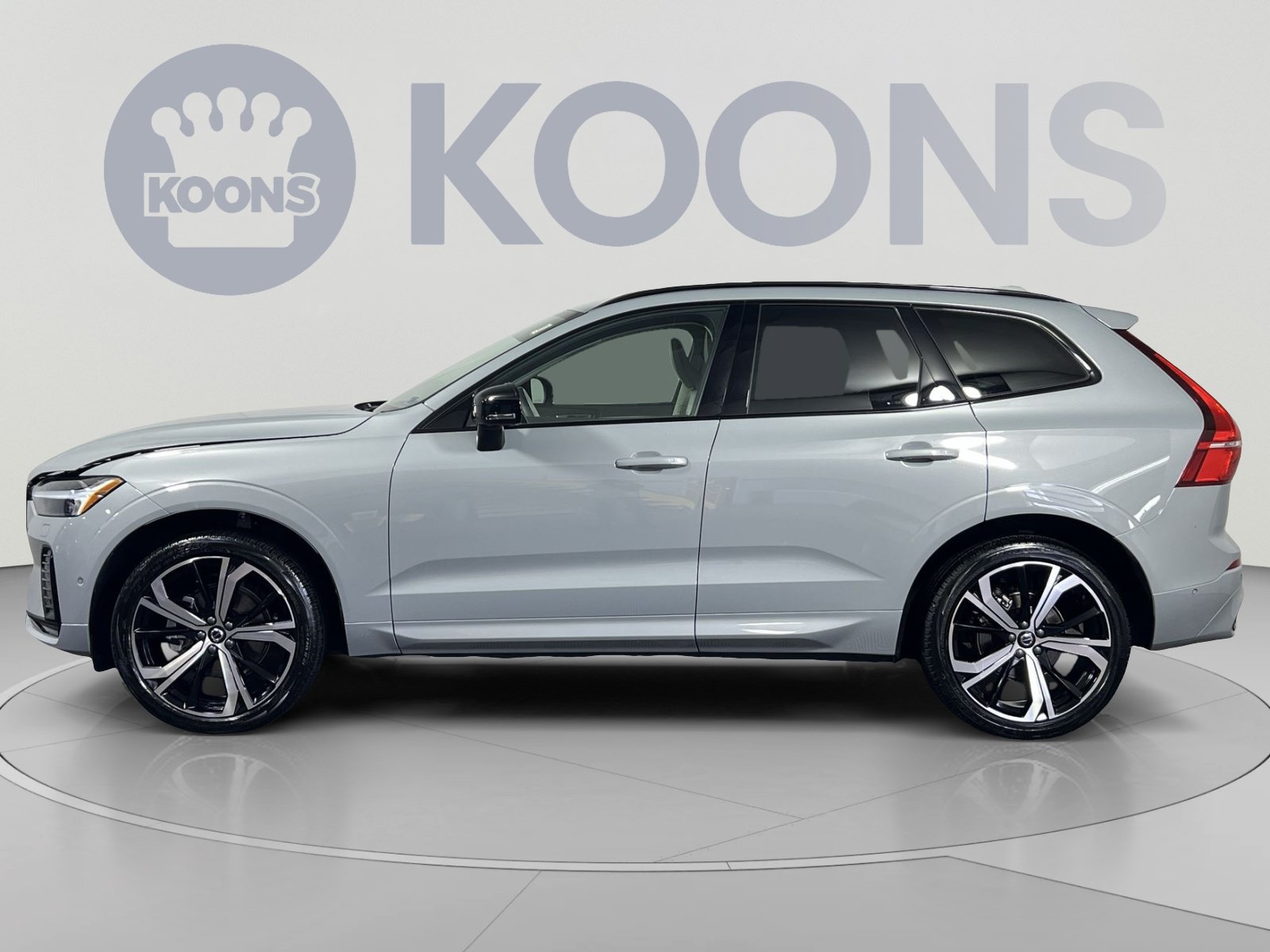 Used 2025 Volvo XC60 B5 Ultra w/ Protection Package Premier AWD/4WD image 2