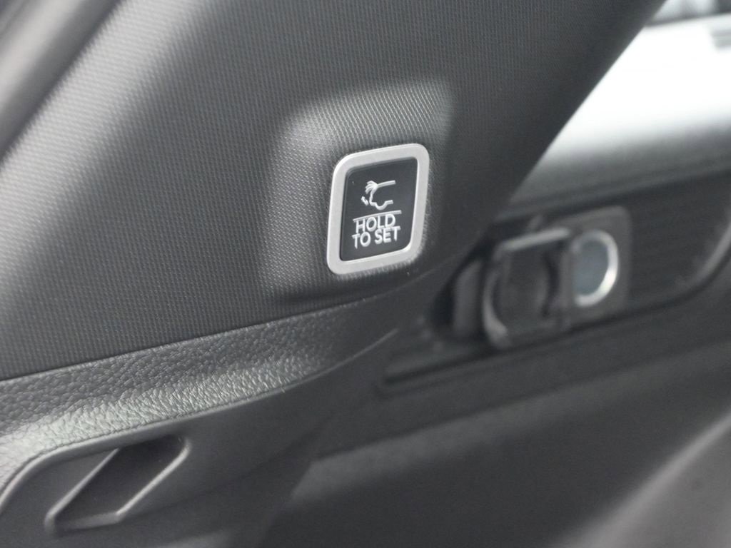 New 2025 Jeep Grand Cherokee Laredo X w/ Luxury Tech Group I image 24