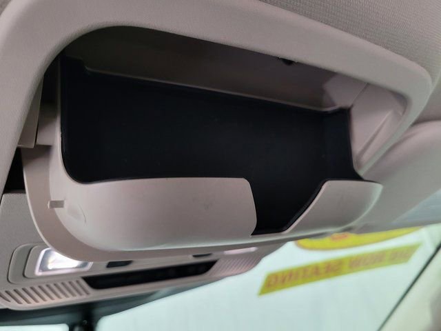 Used 2022 Ford Explorer XLT image 39