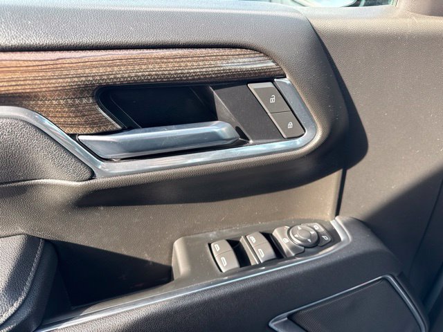 Used 2025 Chevrolet Silverado 1500 LT AWD/4WD image 19