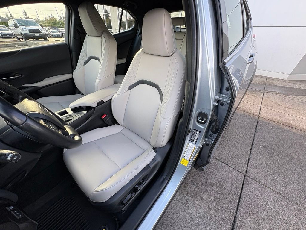 Used 2023 Lexus UX 250h AWD w/ Accessory Package (A2) image 12
