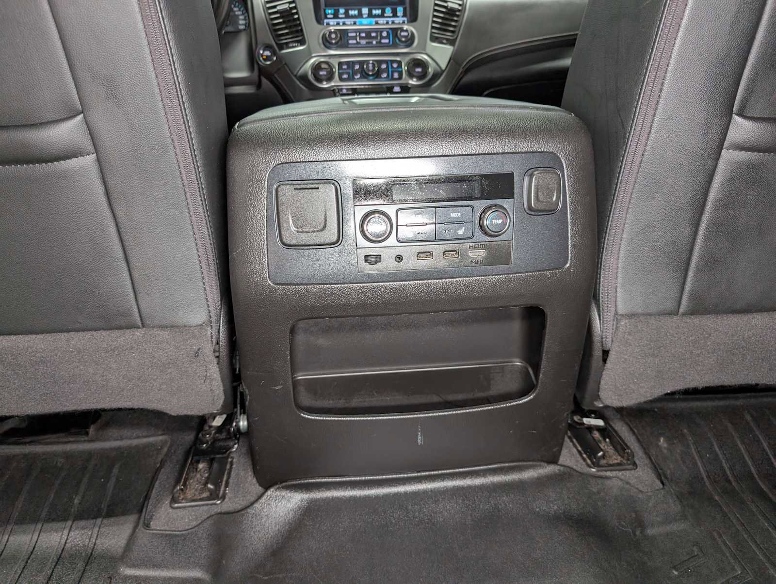 Used 2020 Chevrolet Suburban LT image 23