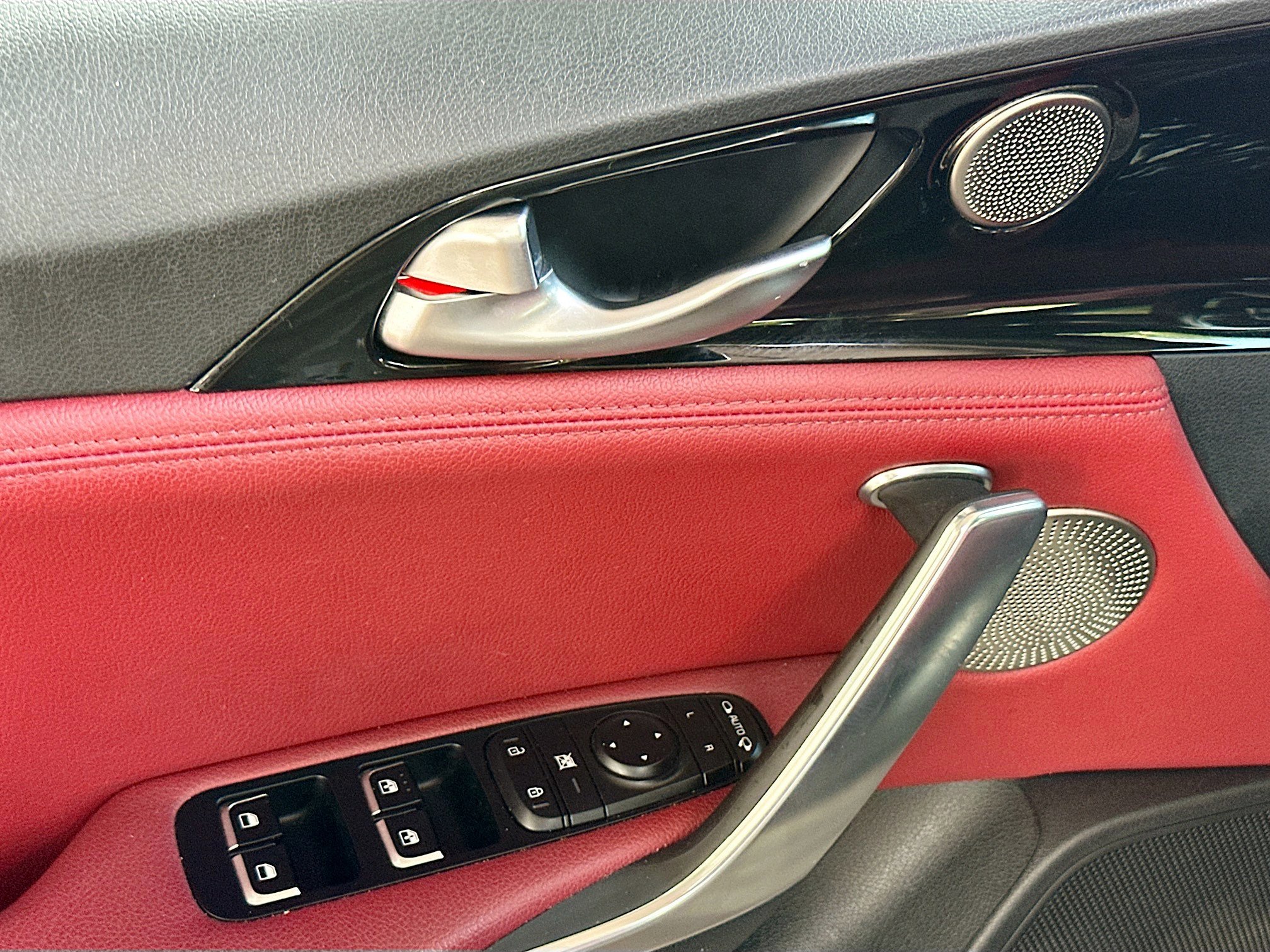 Used 2023 Kia Stinger GT-Line w/ Sun & Sound Package image 18