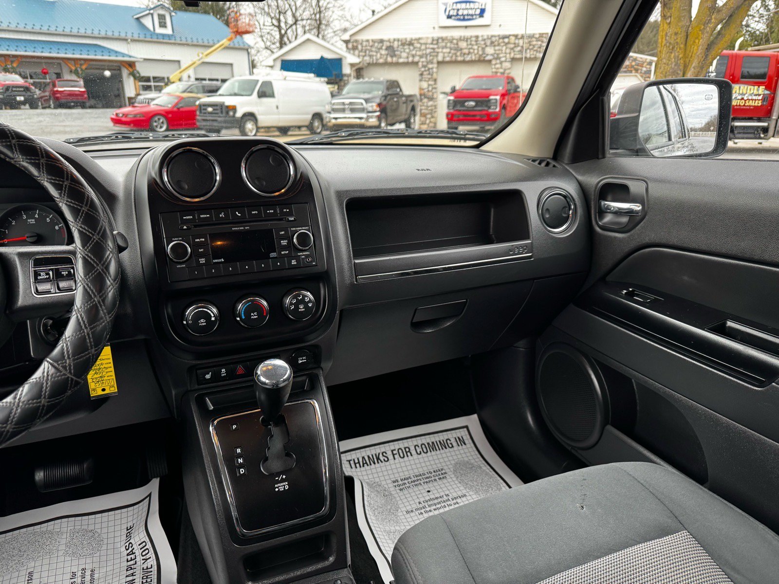 Used 2011 Jeep Patriot Latitude AWD/4WD image 13
