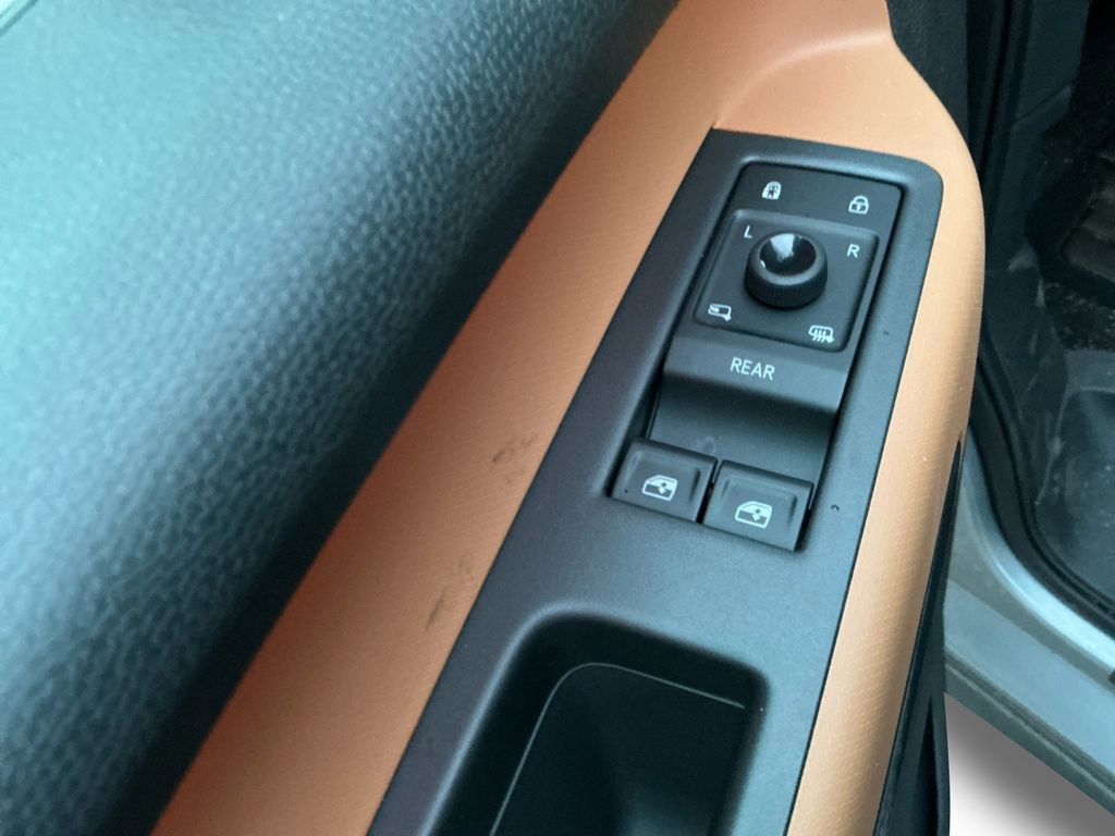 New 2025 Volkswagen ID. Buzz Pro S image 16