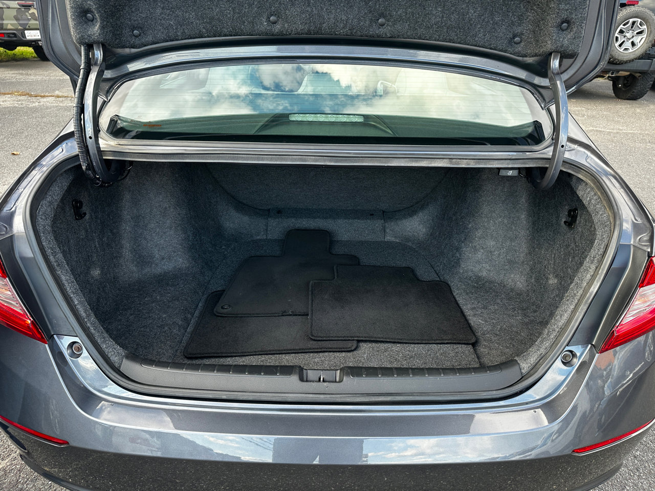 Used 2020 Honda Accord LX image 21