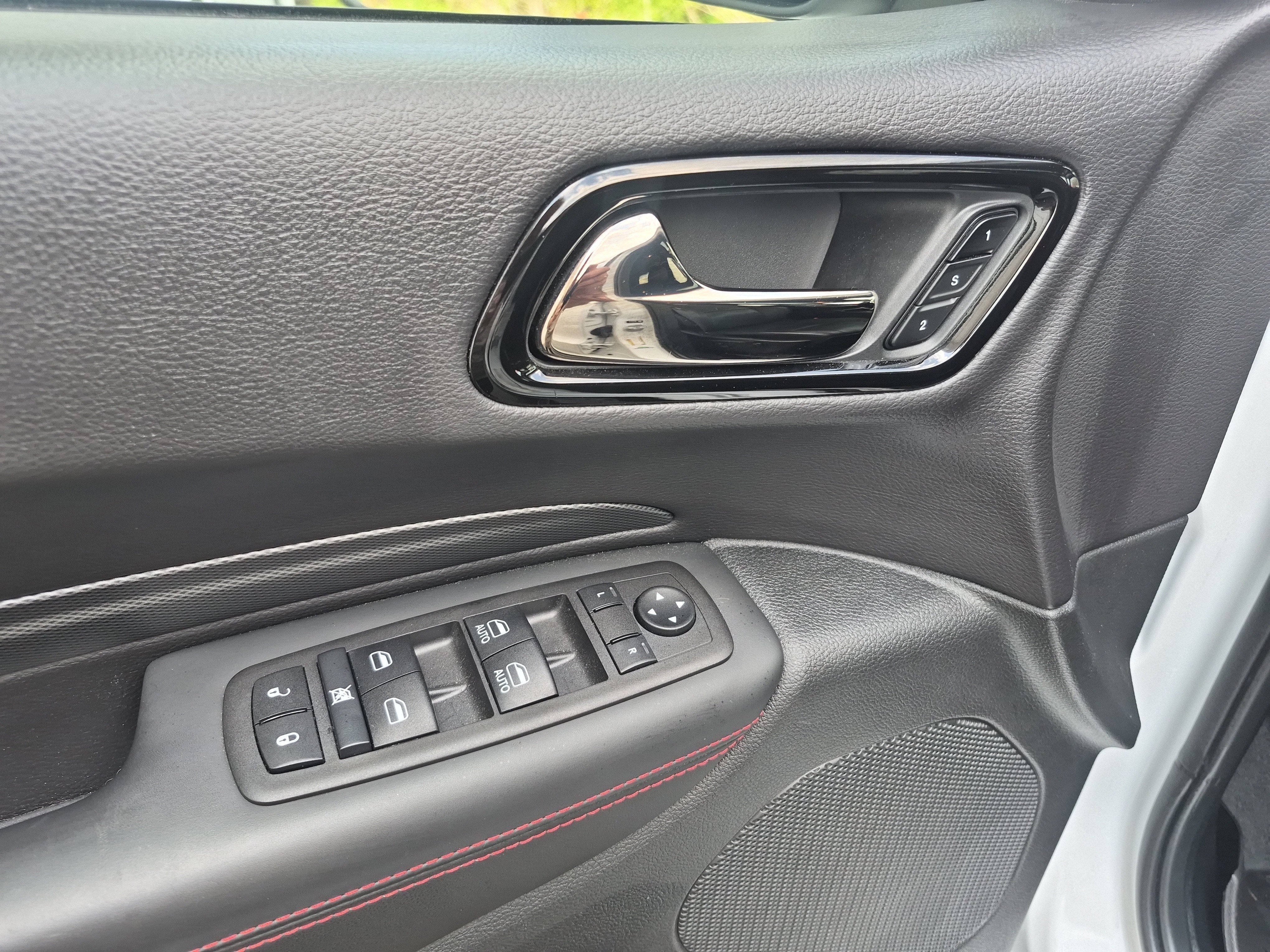 Used 2025 Dodge Durango R/T image 12