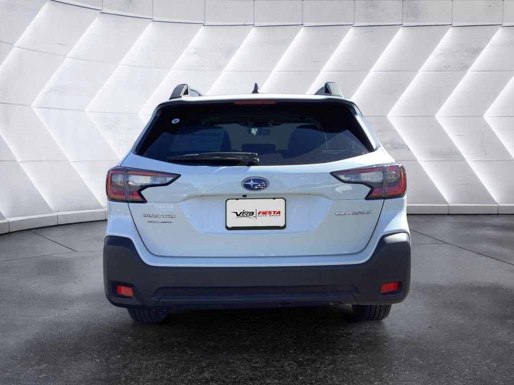 Used 2025 Subaru Outback Premium image 5