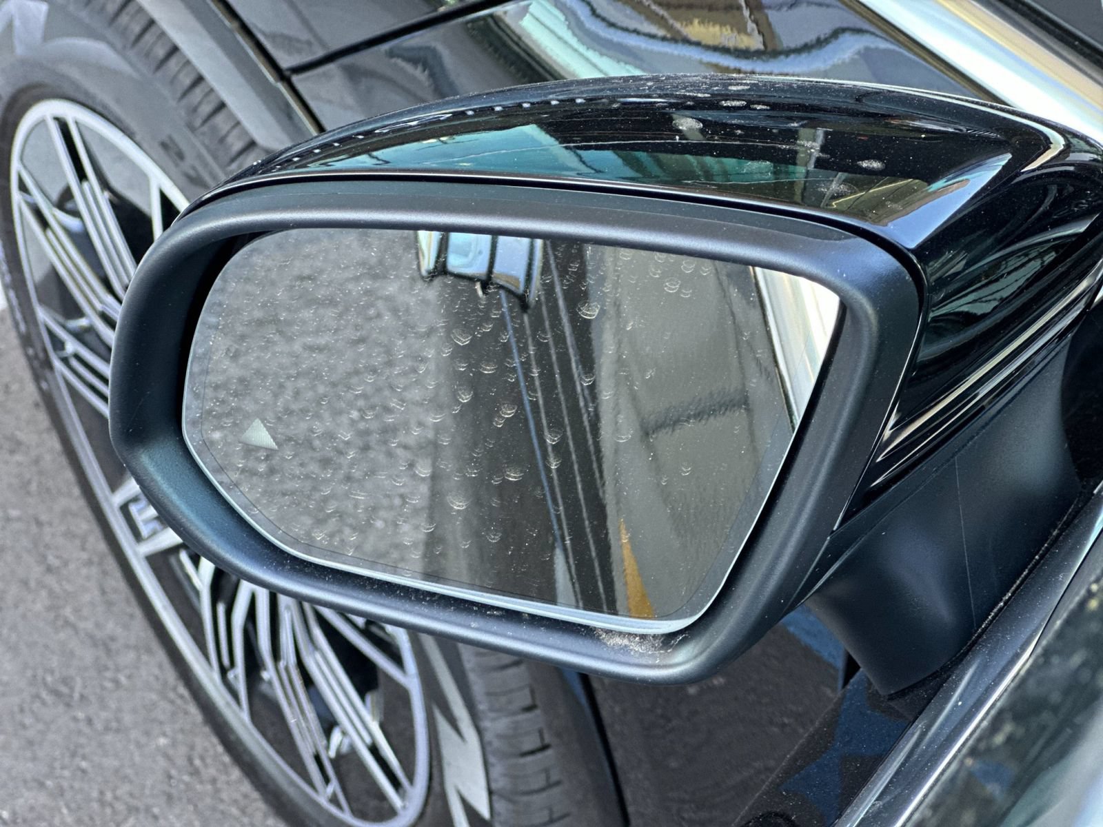 New 2026 Mercedes-Benz EQS 550 4MATIC SUV image 9