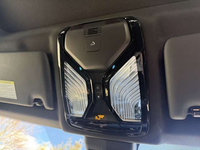 Used 2025 BMW 330i xDrive Sedan w/ Convenience Package image 11