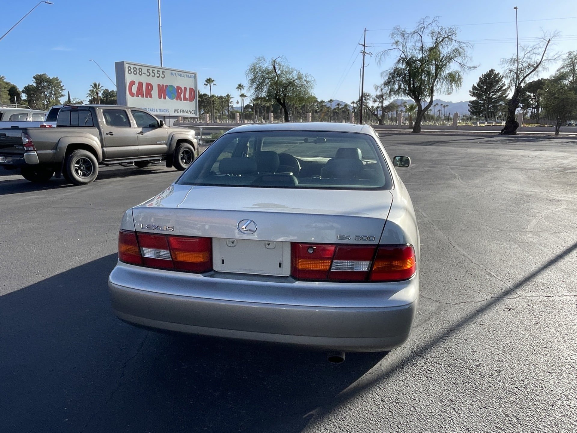 Used 1997 Lexus ES 330 FWD image 4