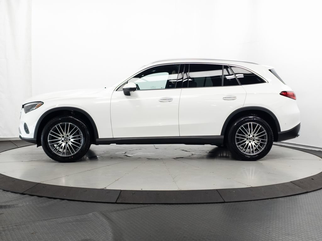 Certified 2026 Mercedes-Benz GLC 300 4MATIC image 4