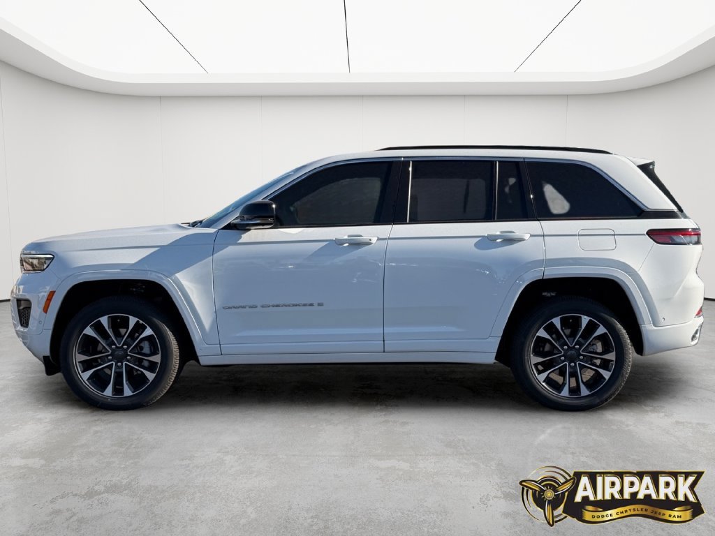 New 2025 Jeep Grand Cherokee Overland w/ Adv Protech Group III AWD/4WD image 8
