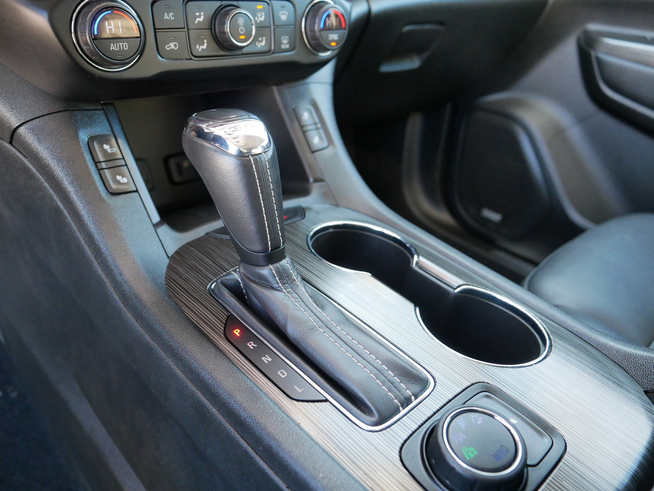 Used 2019 GMC Acadia SLT image 24