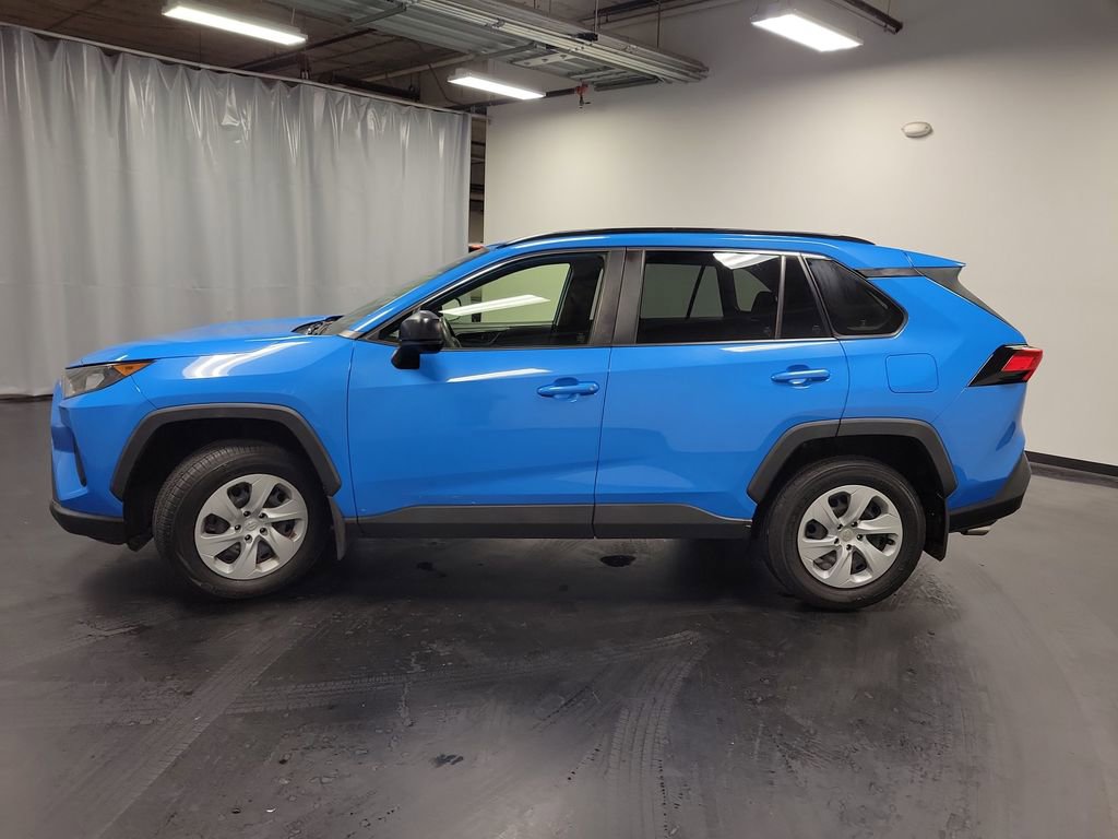 Used 2019 Toyota RAV4 LE w/ Carpet Mat Package image 5
