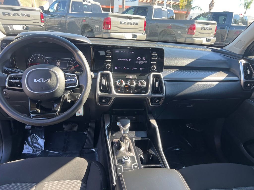 Used 2022 Kia Sorento LX image 24