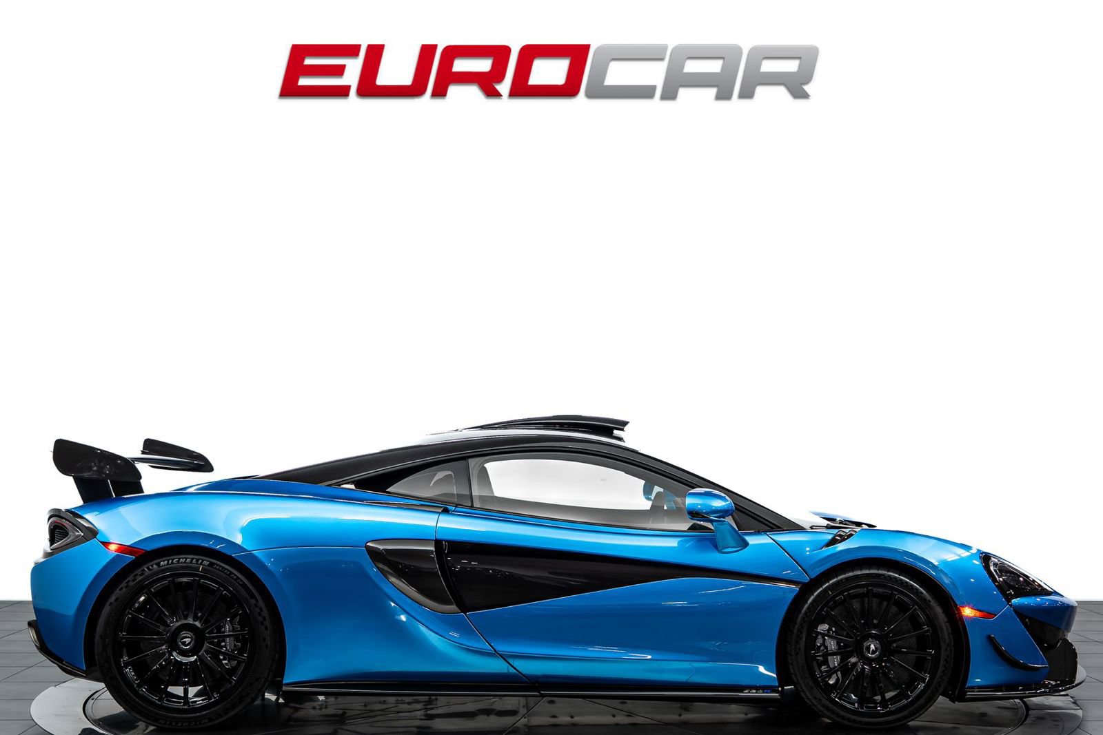 Used 2020 McLaren 620R RWD image 6