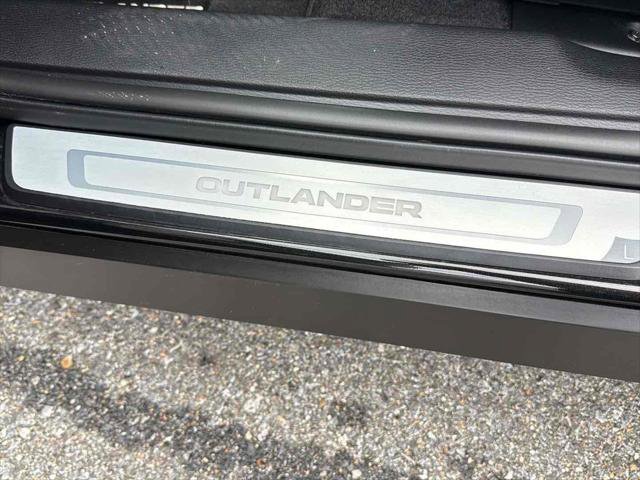 Used 2025 Mitsubishi Outlander SEL image 21