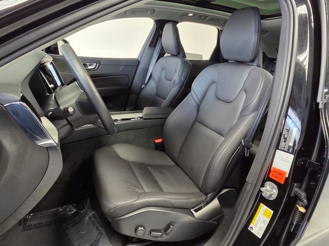 Certified 2025 Volvo XC60 B5 Plus image 10