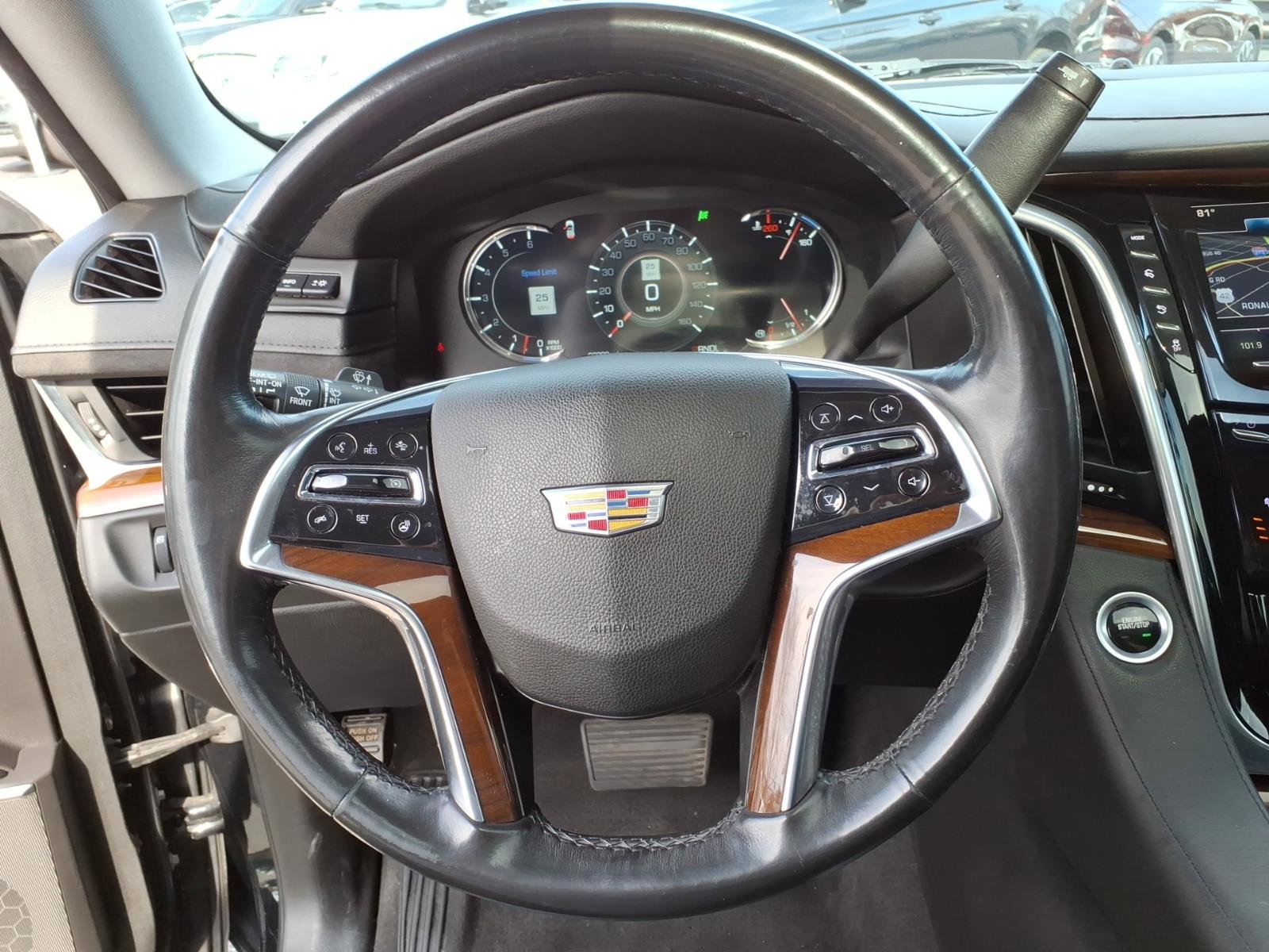 Used 2020 Cadillac Escalade Luxury image 17