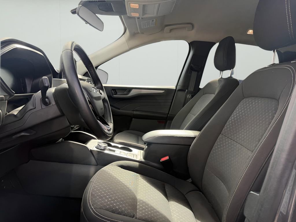 Used 2024 Ford Escape Active w/ Cold Weather Package image 15