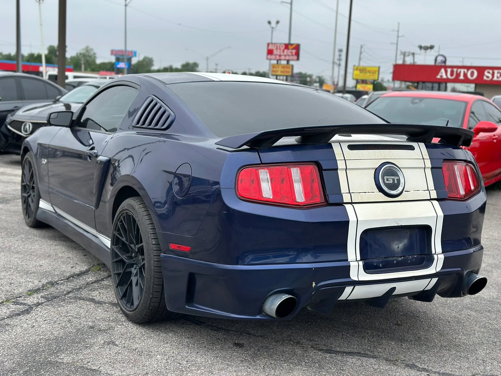 Used 2012 Ford Mustang GT Premium w/ GT Coupe Accessory Pkg 5 image 8