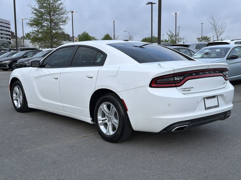 Used 2018 Dodge Charger SXT image 3