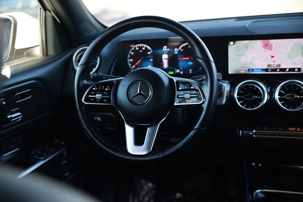 Used 2023 Mercedes-Benz EQB 350 4MATIC SUV w/ Exclusive Package image 25