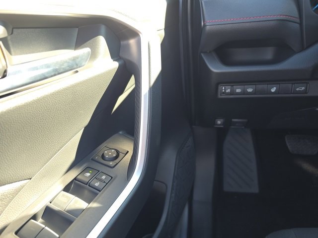 New 2025 Toyota RAV4 SE image 15