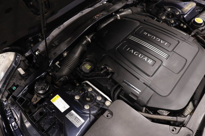 Used 2012 Jaguar XKR R RWD image 27
